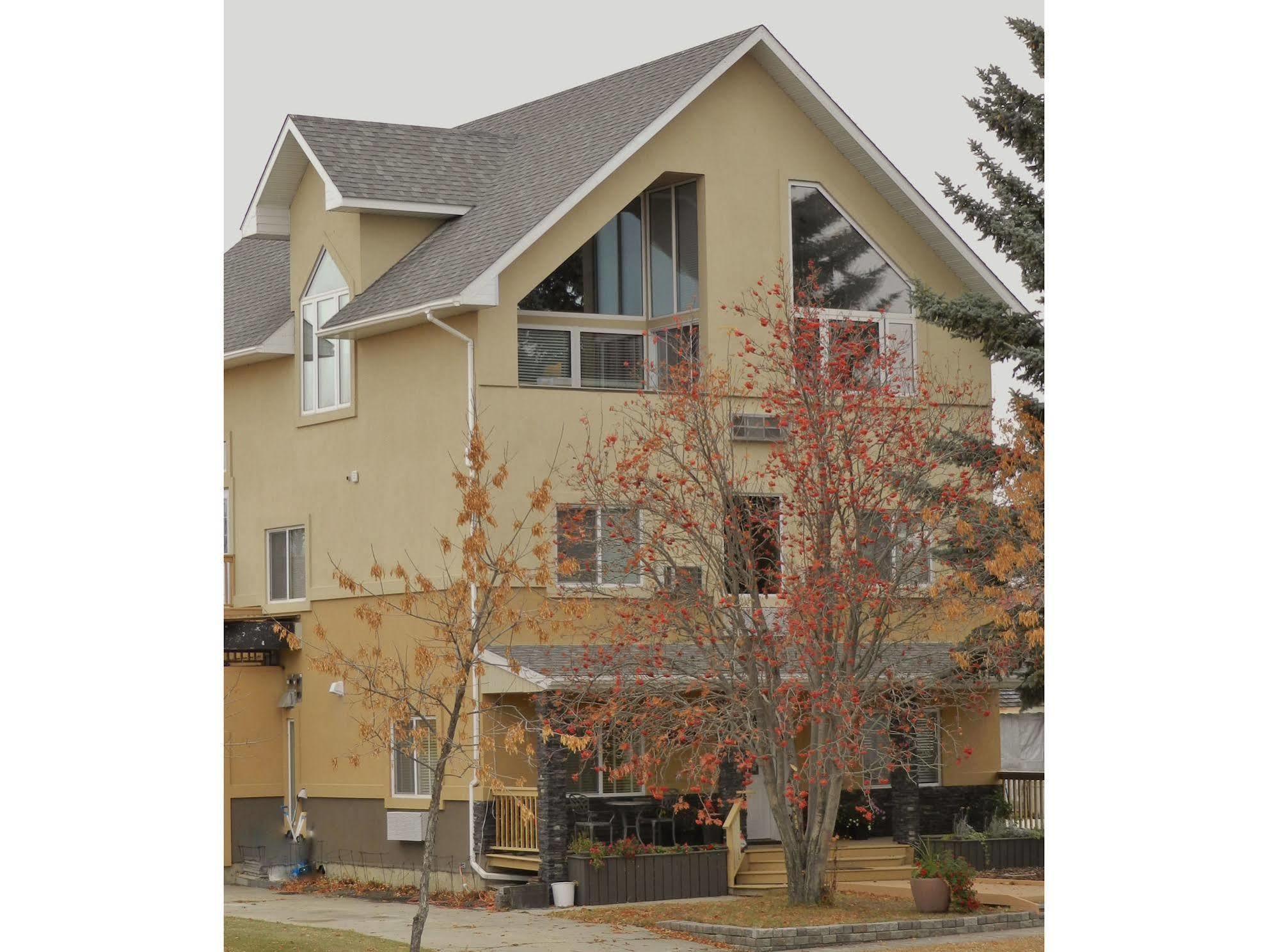 Bethel-Aspen Inn Bonnyville المظهر الخارجي الصورة
