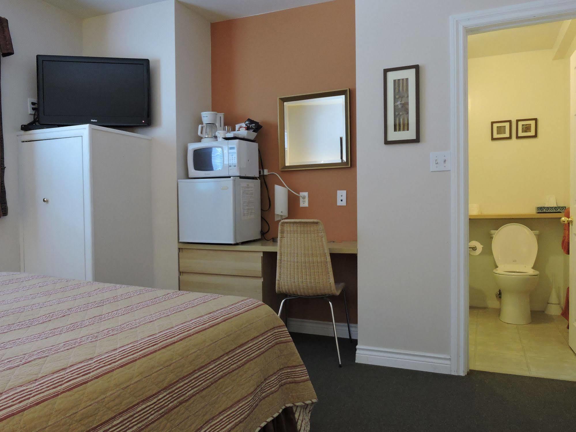 Bethel-Aspen Inn Bonnyville المظهر الخارجي الصورة